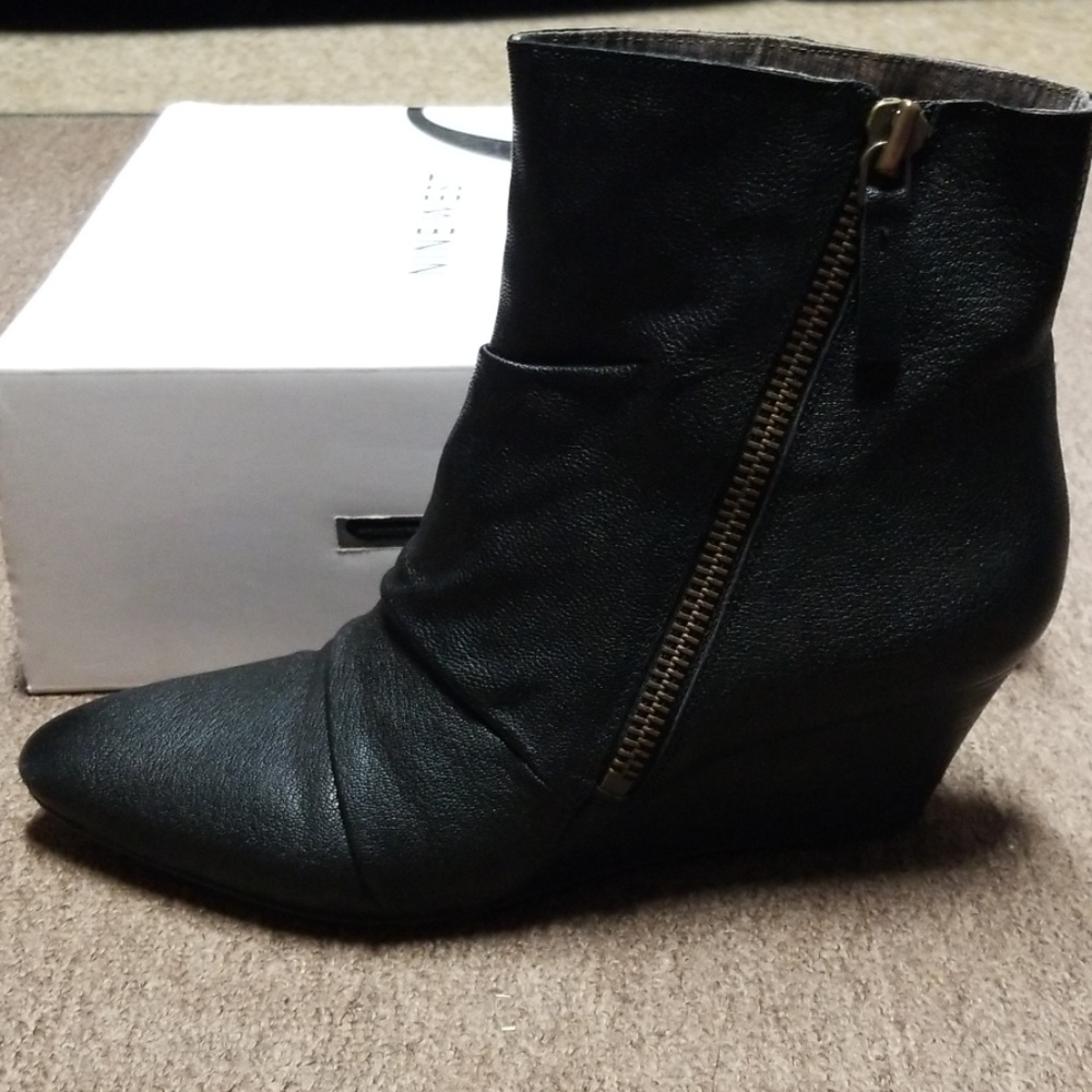 Ankle boots
